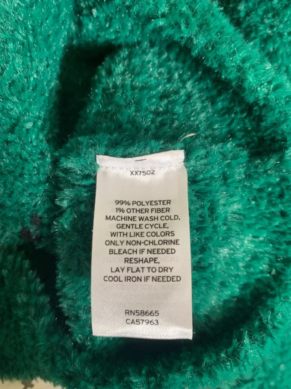 Harper Canyon Kids Intarsia Emerald Fuzzy Sweater with Pink Flamingo 5T - Picture 4 of 5
